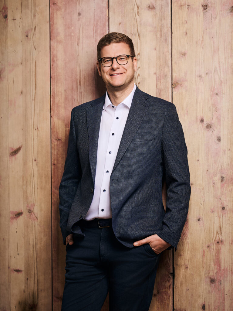 Über mich -Cornelius Business Solutions Simon Cornelius